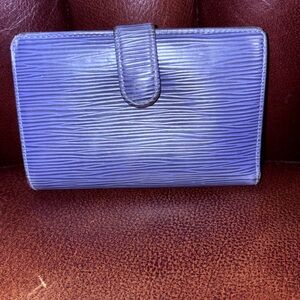 EUC AUTH Louis Vuitton Blue Epi Wallet With Kisslock Coin Pouch